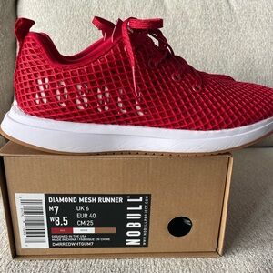 NOBULL Red Diamond Mesh Runners like new in original box .